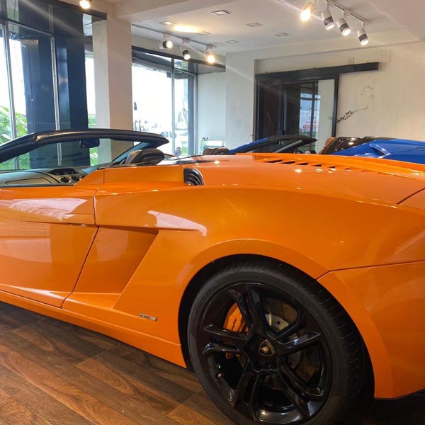 అమ్మకానికి ఉన్న విరాట్ కోహ్లీ కార్ ; దీని రేటెంతో తెలుసా !