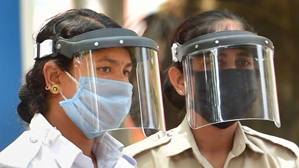 రాజ్‌కోట్‌లోని మహిళా పోలీసుతో గొడవపడిన రవీంద్ర జడేజా ; ఎందుకో తెలుసా ?