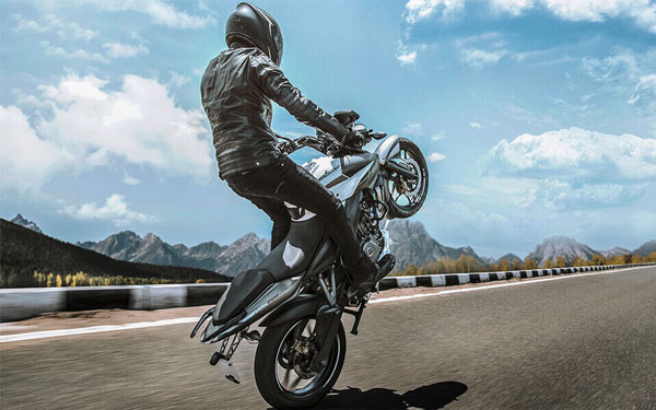 బజాజ్ పల్సర్ ఎన్ఎస్200లో కొత్త కలర్ ఆప్షన్స్ రానున్నాయా!?