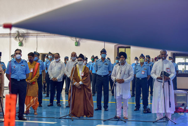 భారత వైమానిక దళంలో చేరిన రాఫెల్ యుద్ధ విమానాలు ఇవే, చూసారా ?