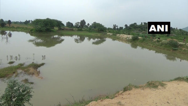 ట్రాక్టర్ గిఫ్ట్ గా ఇచ్చిన ఆనంద్ మహీంద్రా.. ఎవరికి, ఎందుకిచ్చాడో తెలుసా ?