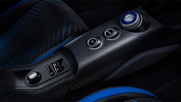 మాసేరటి ఎమ్‌సి20 సూపర్ కార్ ఆవిష్కరణ; ఫీచర్లు, వివరాలు