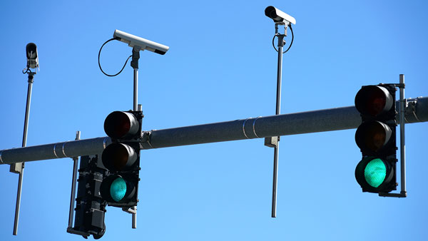 హైస్పీడ్ వాహనాలను గుర్తించే హై-స్పీడ్ కెమెరాలు.. వచ్చేస్తున్నాయ్