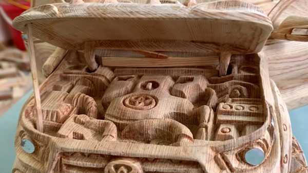 టయోటా హిలక్స్ వుడ్ స్కేల్ మోడల్.. ఇది నిజంగా సూపర్ గురూ..!