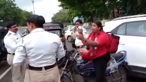  పోలీసులతో గొడవపడిన జొమాటో డెలివరీ గర్ల్, తర్వాత ఏం జరిగిందంటే ?