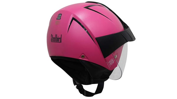 పిల్లల హెల్మెట్స్ కోసం భారీగా పెరిగిన డిమాండ్.. ఎందుకో తెలుసా? పిల్లల హెల్మెట్స్ కోసం భారీగా పెరిగిన డిమాండ్.. ఎందుకో తెలుసా?