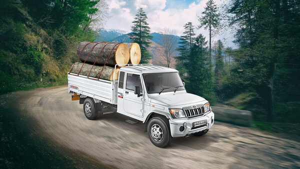 బొలెరో పికప్ ట్రక్ కస్టమర్ల కోసం కరోనా ఇన్సూరెన్స్ ప్లాన్‌ను ప్రకటించిన మహీంద్రా