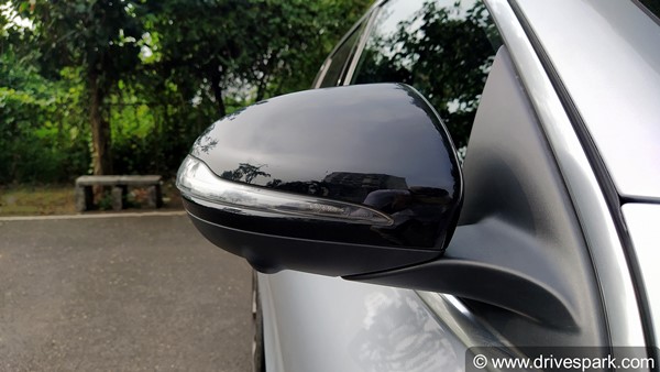 భారతదేశం యొక్క మొట్టమొదటి లగ్జరీ ఎలక్ట్రిక్ ఎస్‌యూవీ : మెర్సిడెస్ బెంజ్ ఇక్యూసి 400 ఫస్ట్ డ్రైవ్ రివ్యూ