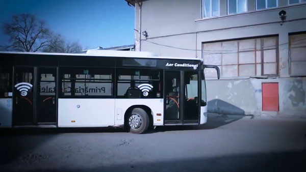 అమేజింగ్.. ఒకే బస్సుని 10 లక్షల కి.మీ డ్రైవ్ చేసిన డ్రైవర్