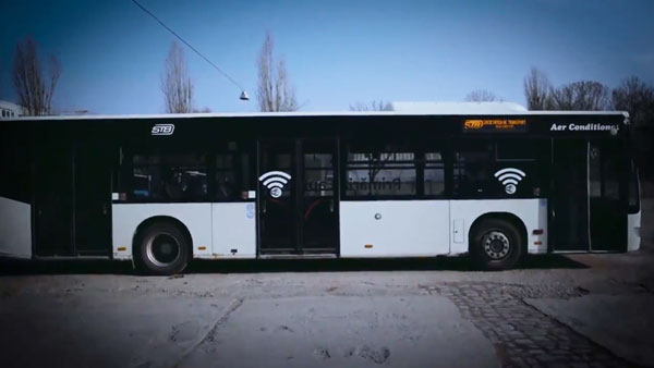 అమేజింగ్.. ఒకే బస్సుని 10 లక్షల కి.మీ డ్రైవ్ చేసిన డ్రైవర్