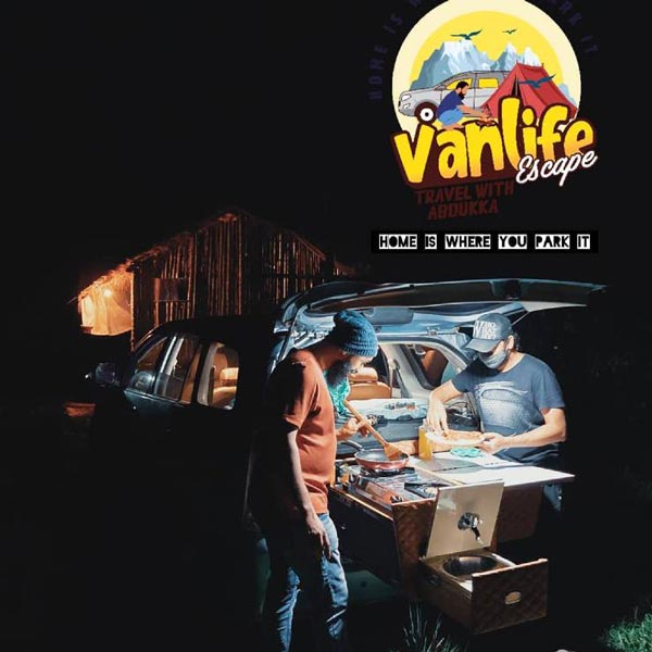 ఇల్లుగా మారిన ఇన్నోవా కారు.. చూసారా..!