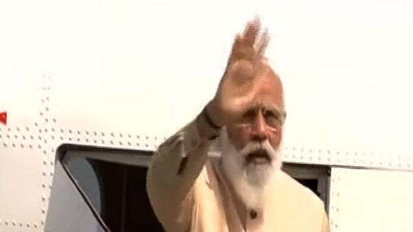 భారతదేశపు మొట్టమొదటి సీప్లేన్ సర్వీస్ ప్రారంభించిన నరేంద్ర మోడీ