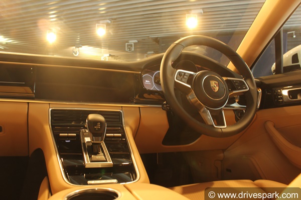 పోర్స్చే పనామెరా 4 10 ఇయర్ ఎడిషన్ ఫస్ట్ లుక్ రివ్యూ