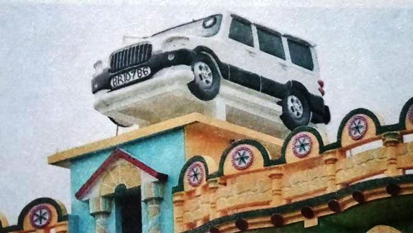 ఇష్టమైన కారు ఆకారంలో వాటర్ ట్యాంక్ నిర్మించిన కారు ప్రేమికుడు.. ఎక్కడో తెలుసా ?