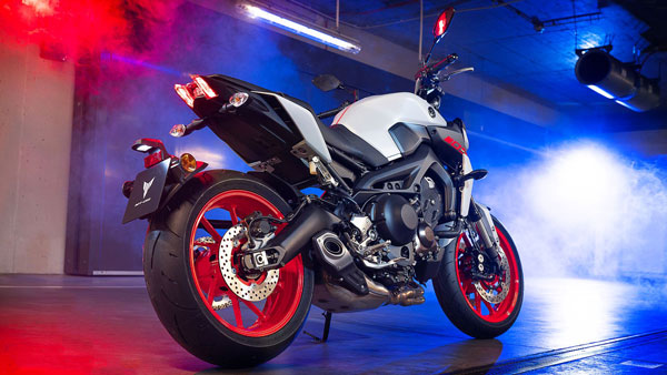 ప్రత్యర్థుల గుండెల్లో దడ పుట్టిస్తున్న యమహా ఎమ్‌టి-09 బైక్ టీజర్ వీడియో