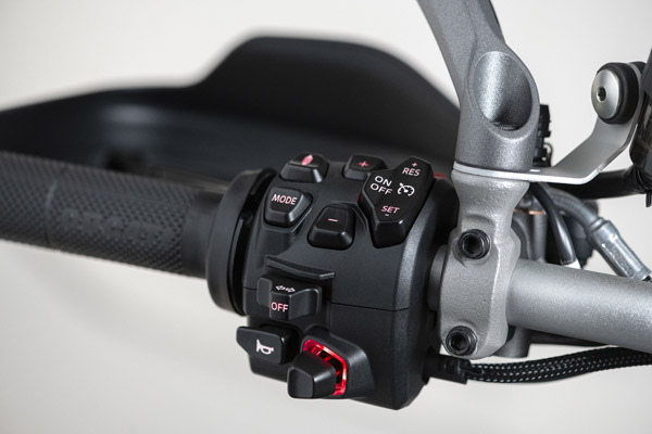 డ్యుకాటి మల్టీస్ట్రాడా వి4 అడ్వెంచర్ టూరింగ్ మోటార్‌సైకిల్‌ ఆవిష్కరణ