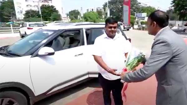 కొత్త స్టైల్‌లో సోనెట్ ఎస్‌యూవీని డెలివరీ చేసినా కియా మోటార్స్.. ఎలాగో తెలుసా ?