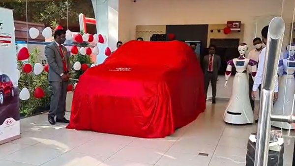 కియా సోనెట్ డెలివరీ ఇప్పుడు కొత్త స్టైల్‌లో.. ఎలాగో మీరే చూడండి