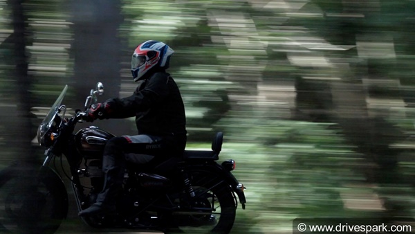 రాయల్ ఎన్‌ఫీల్డ్ మీటియోర్ 350 రివ్యూ.. ఇది అభిమానుల అంచనాలను అందుకుంటుందా..?