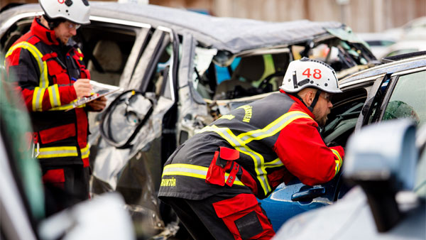 కొత్త కార్లను చిత్తు చేసిన వోల్వో, కారణమేంటో తెలుసా?