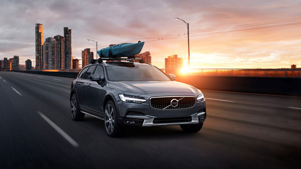 వెబ్‌సైట్ నుండి మాయమైన వోల్వో వి90 క్రాస్ కంట్రీ; డిస్‌కంటిన్యూ అయిందా?