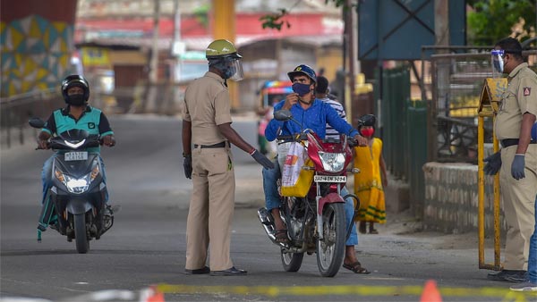 రూ. 30 వేల విలువైన స్కూటర్‌కి రూ. 42 వేలు ఫైన్.. చివరికి ఏమైందంటే ?