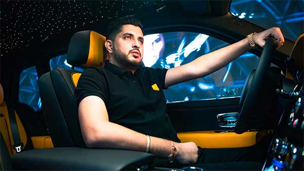 10 కంటే ఎక్కువ రోల్స్ రాయిస్ కార్లు కలిగి ఉన్న బిలీనియర్ : అతని కార్ల వివరాలు 10 కంటే ఎక్కువ రోల్స్ రాయిస్ కార్లు కలిగి ఉన్న బిలీనియర్ : అతని కార్ల వివరాలు