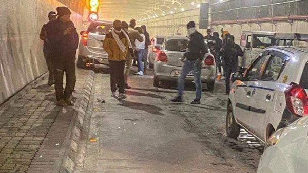 మోడీ ఓపెన్ చేసిన అటల్ టన్నెల్‌లో 7 మంది అరెస్ట్.. ఎందుకో తెలుసా ? 