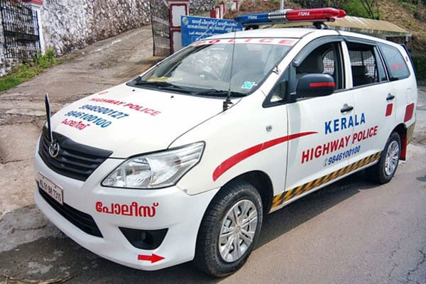 ఈ రూల్స్ సాధరణ వాహనాలకు మాత్రమే కాదు పోలీస్ వాహనాలకు కూడా వర్తిస్తాయి.. ఆ రూల్స్ ఏవో మీరూ చూడండి 