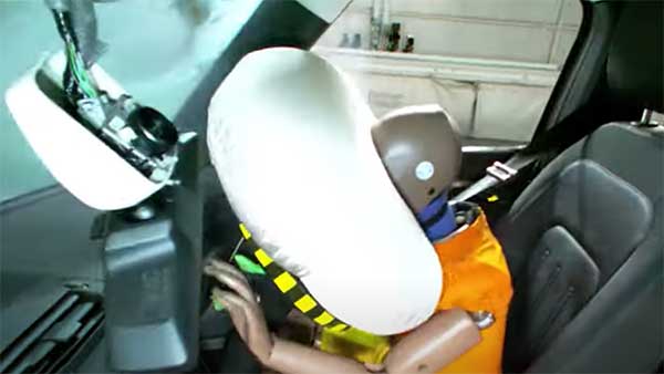 సేఫ్టీలో 5-స్టార్ రేటింగ్ దక్కించుకున్న 2020 ల్యాండ్ రోవర్ డిఫెండర్