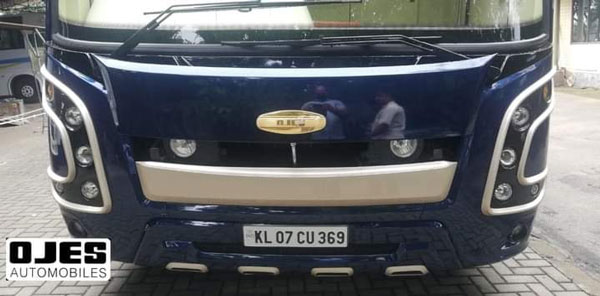 అద్భుతంగా ఉన్న మలయాళీ స్టార్ మమ్ముట్టి లగ్జరీ కారవాన్.. చూసారా !