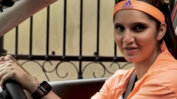 హ్యుందాయ్ వెన్యూ ఐఎమ్‌టి డ్రైవ్ చేస్తూ కనిపించిన టెన్నిస్ స్టార్ 'సానియా మీర్జా' [వీడియో]