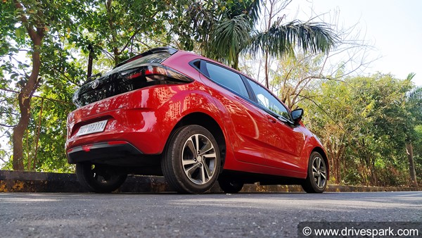 టాటా అల్ట్రోజ్ డీజిల్ వేరియంట్ రివ్యూ.. వచ్చేసింది.. చూసారా !