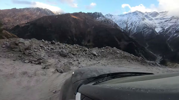 హిమాలయాల్లో కూడా తన సత్తా చాటుకున్న టాటా నెక్సాన్ [వీడియో]