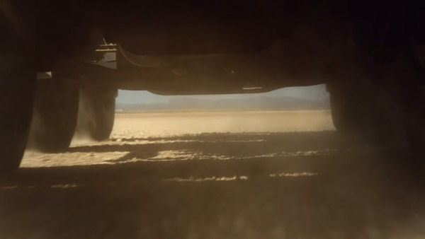 సినిమాను సైతం తలదన్నే వోల్వో కొత్త ట్రక్ వీడియో.. చూసారా ?