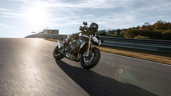 ట్రయంఫ్ స్పీడ్ ట్రిపుల్ 1200 ఆర్ఎస్ లాంచ్ : వివరాలు 