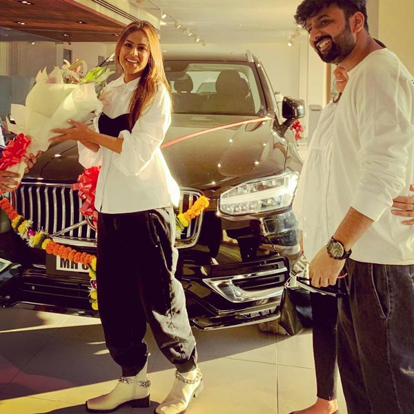 కోటి రూపాయల ఖరీదైన కారును కొనుగోలు చేసిన ప్రముఖ టీవీ నటి! కోటి రూపాయల ఖరీదైన కారును కొనుగోలు చేసిన ప్రముఖ టీవీ నటి!