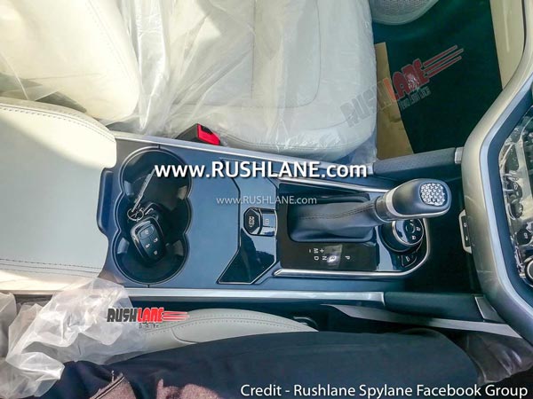 డీలర్‌షిప్‌లో ప్రత్యక్షమైన టాటా సఫారీ; ఇంటీరియర్ ఫొటోలు లీక్