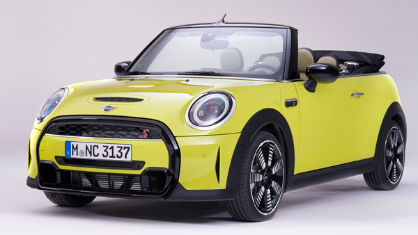 బ్యాంకులకు ఎగనామం పెట్టాడు ; లగ్జరీ కార్స్ కొనేసాడు