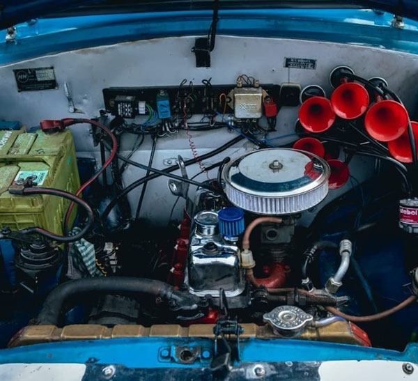 ఈ అంబాసిడర్ కారును చూశారా.. అబ్బా ఎంత అందంగా ఉందో..