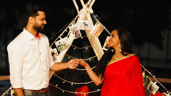 భర్తకు 16 లక్షల కారు గిఫ్ట్‌గా ఇచ్చిన తెలుగు యాంకర్ లాస్య