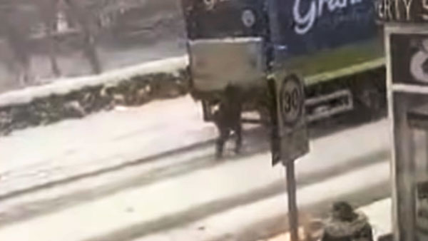 ఇంటర్నెట్‌లో వైరల్‌ అవుతున్న సూపర్ ఉమెన్ వీడియో