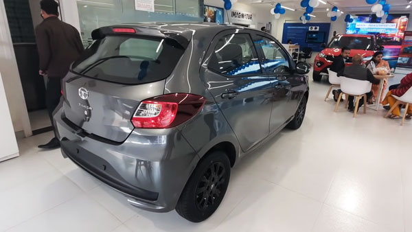 డీలర్‌షిప్‌లో ప్రత్యక్షమైన కొత్త 2021టాటా టియాగో స్పెషల్ ఎడిషన్