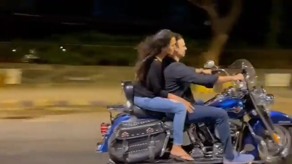 మాస్క్, హెల్మెట్ లేకుండా రైడ్ చేసిన ప్రముఖ బాలీవుడ్ హీరోకి ట్రాఫిక్ ఛలాన్