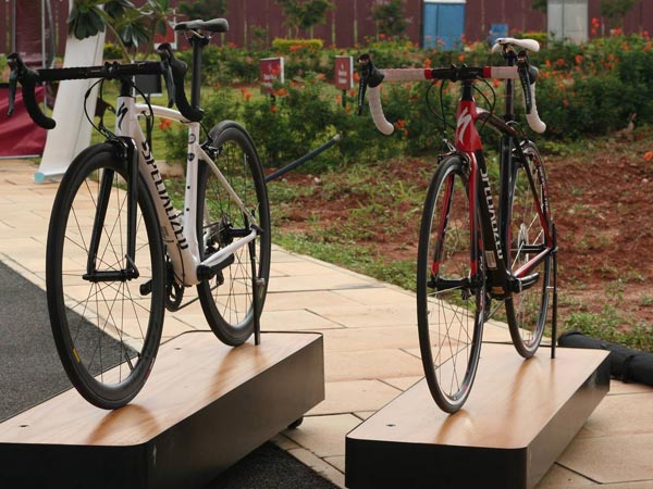 సైకిల్‌పై కేరళ నుంచి కాశ్మీర్ ప్రయాణానికి సిద్దమైన టీ అమ్మే కుర్రాడు