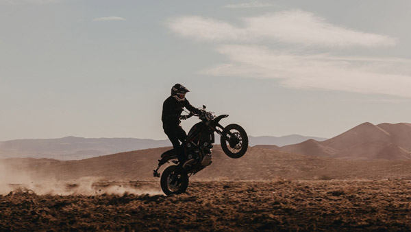 ఆఫ్-రోడ్ వెర్షన్ స్క్రాంబ్లర్ మోటార్‌సైకిల్‌ను ఆవిష్కరించిన డ్యుకాటి