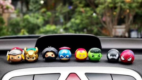 కారులోపల అలంకరణ వస్తువులున్నాయా.. వెంటనే తీసెయ్యండి, లేకుంటే.. 