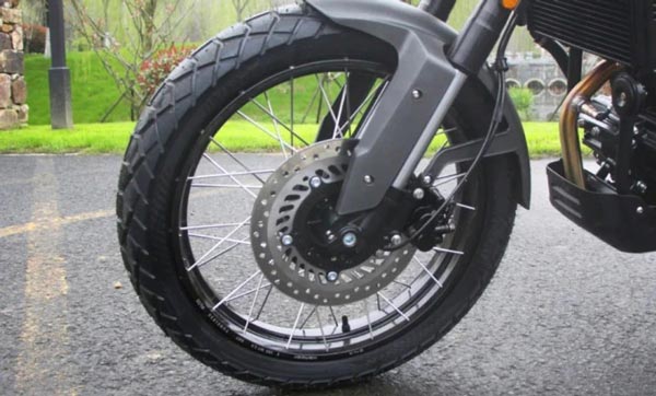 ఫేమస్ రాయల్ ఎన్‌ఫీల్డ్ మోటార్‌సైకిల్‌ని కాపీ కొట్టిన చైనీస్ కంపెనీ!