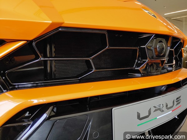 లంబోర్ఘిని ఉరుస్ పెర్ల్ క్యాప్సూల్ ఎడిషన్ ఫస్ట్ లుక్ రివ్యూ.. వచ్చేసింది.. చూసారా..!