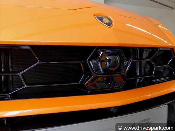 లంబోర్ఘిని ఉరుస్ పెర్ల్ క్యాప్సూల్ ఎడిషన్ ఫస్ట్ లుక్ రివ్యూ.. వచ్చేసింది.. చూసారా..!